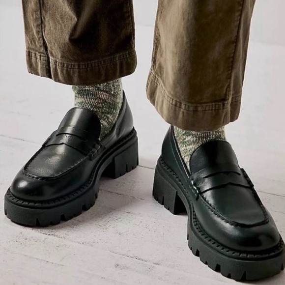 Free People Shoes - Free People Lyra Lug Chunky Sole Penny Loafers in Dark Green Sz EU 38 or US 8